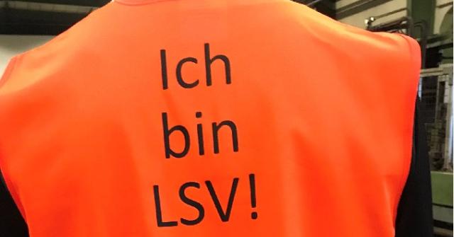 Bild: Azubi Start bei der LSV mit Sicherheitsweste